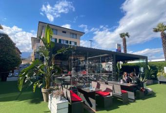 Hotel Aurora & Appartamenti allows 18 year olds to book a room