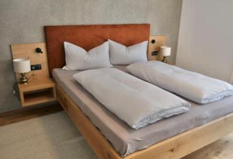 BioTop Appartement Kronplatz allows 18 year olds to book a room