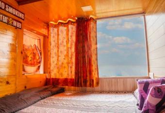 Off The Grid has Balcony rooms