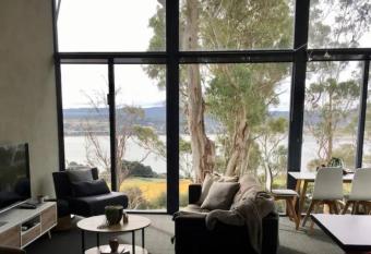 Panoramic views from your stunning  Treehouse  has Balcony rooms