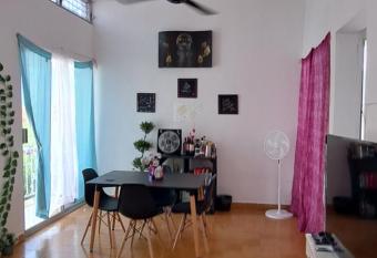 HIppie chic place allows 18 year olds to book a room