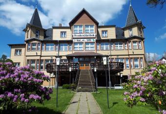 Hotel Brockenscheideck allows 18 year olds to book a room