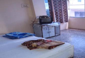 Hotel Jaisons By WB Inn allows 18 year olds to book a room