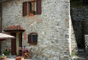 Cottage allows 18 year olds to book a room