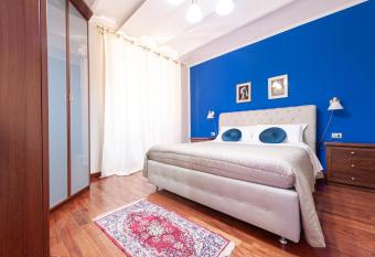 Maison Indipendenza allows 18 year olds to book a room