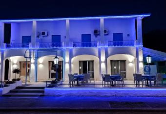 Hotel Ca  Bianca da Paolino has Balcony rooms