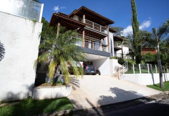 Casa 996 has rooms with a private hot tub