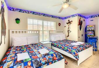 5BR Resort Home BBQ Pvt Pool has Balcony rooms