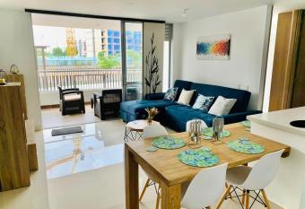 Hermoso y amplio apartamento, club house Ricaurte has Balcony rooms