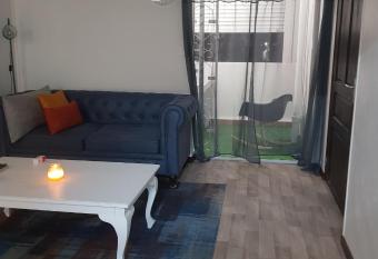 Lappart ici allows 18 year olds to book a room