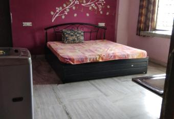 International Service Apartment has Balcony rooms