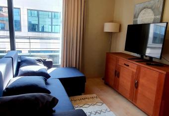 Minimal Brussels - Flat EJ Bruxelles centre has Balcony rooms