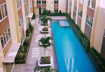 Stanford Suites 2 Lilian allows 18 year olds to book a room