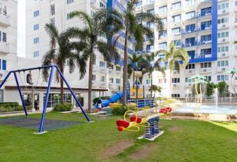 Pasay Staycation Few Steps from Mall of Asia has Balcony rooms