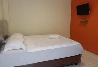 HOUSE OF NITI allows 18 year olds to book a room