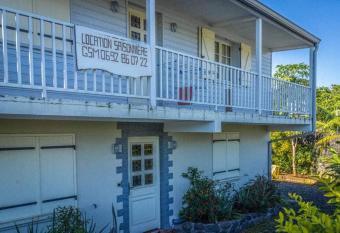 LaCaz Grandp  re has Balcony rooms