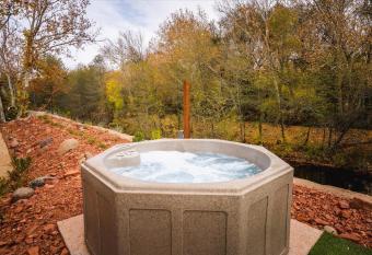 55 Creekside House With Private Hot Tub allows 18 year olds to book a room