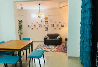 Zade White has Balcony rooms