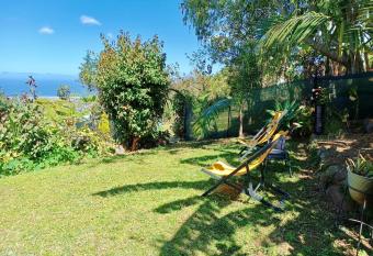 Les barbots allows 18 year olds to book a room