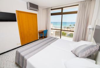 Hotel Amic Miraflores has Balcony rooms