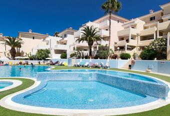 Crysreisen allows 18 year olds to book a room