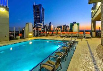 ATLANTA SKYLINE has Balcony rooms