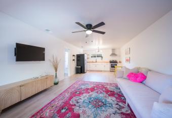 Downtown Neon Pink Chalet has Balcony rooms