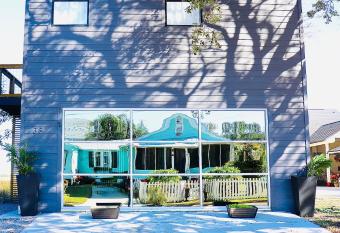 Relax on the Marsh - Contemporary Oasis has Balcony rooms