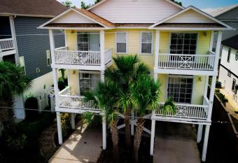 Caribbean House in Carolina Beach has Balcony rooms