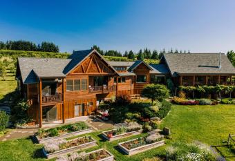 Sakura Ridge the Farm & Lodge allows 18 year olds to book a room