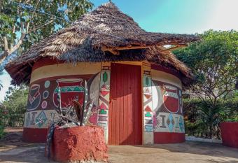 Chisangasanga village has Smoking/Balcony rooms