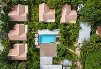 Banana Resort, le petit nid de Caro has rooms with a private hot tub