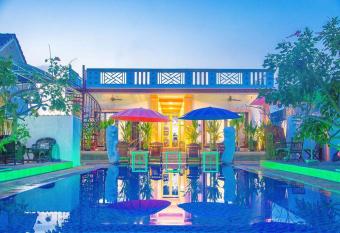 Travellers Home has Balcony rooms