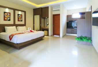 Royal Majesty Villa allows 18 year olds to book a room