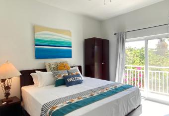 Lovely 2-bedroom Apartment in Venetian Road has Balcony rooms