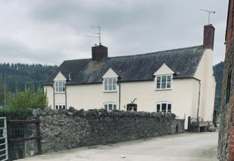 Lane Farm B&B has Balcony rooms