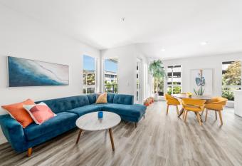 Serenity Modern 2Bedroom 2Bath In Marina Del Rey has Balcony rooms