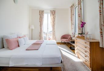 Pensione Solaria has Balcony rooms