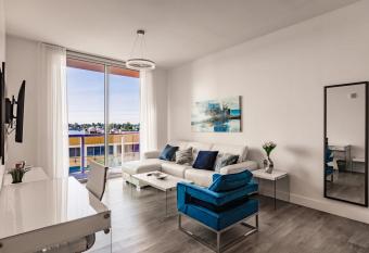 Upscale & Modern 4 Bedroom Condos on the Beach has Balcony rooms