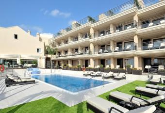 Vincci Selecci  n Aleysa has Balcony rooms