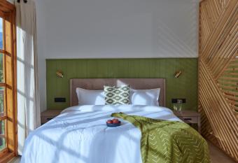 Naiden House by Poshtel has Balcony rooms