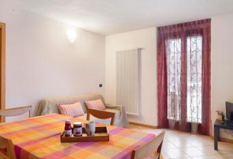 Casa Vacanze Gilda has Balcony rooms