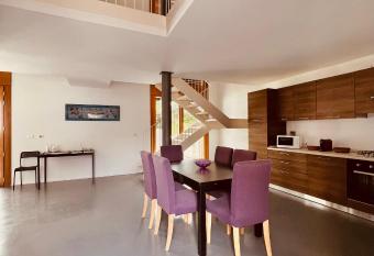 Domy Loft has Balcony rooms