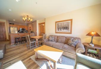 Springs 8811 has Balcony rooms