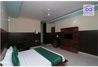 Infinity Homes has Smoking/Balcony rooms