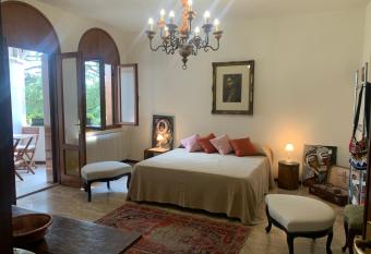 Il Loggiato allows 18 year olds to book a room