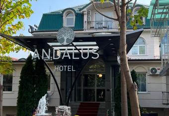 Hotel Andalus has Smoking/Balcony rooms