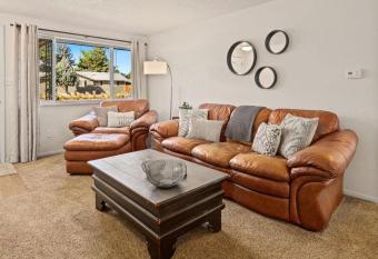 Northstar Roost with Private Backyard and Hot Tub has Balcony rooms