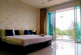 Krabi River View Hotel has Balcony rooms