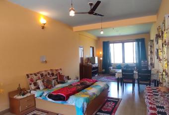 Mas Stays & Trails ( SAM s) has Balcony rooms